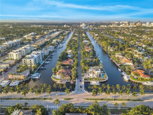 2 Fiesta Way, Fort Lauderdale, FL 33301