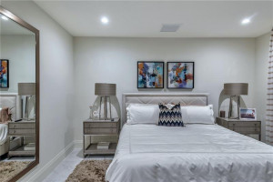 2 Fiesta Way, Fort Lauderdale, FL 33301