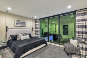 2 Fiesta Way, Fort Lauderdale, FL 33301