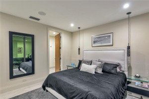 2 Fiesta Way, Fort Lauderdale, FL 33301