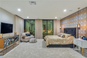 2 Fiesta Way, Fort Lauderdale, FL 33301