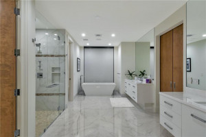 2 Fiesta Way, Fort Lauderdale, FL 33301