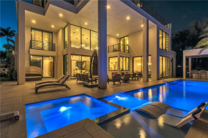 2 Fiesta Way, Fort Lauderdale, FL 33301