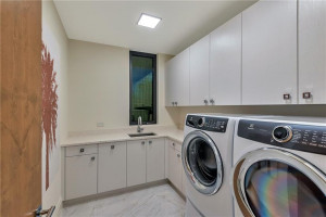 2 Fiesta Way, Fort Lauderdale, FL 33301