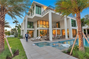 2 Fiesta Way, Fort Lauderdale, FL 33301