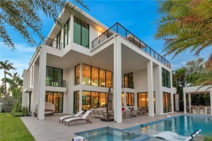 2 Fiesta Way, Fort Lauderdale, FL 33301