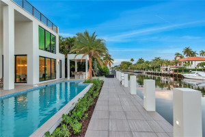 2 Fiesta Way, Fort Lauderdale, FL 33301