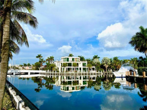 2 Fiesta Way, Fort Lauderdale, FL 33301