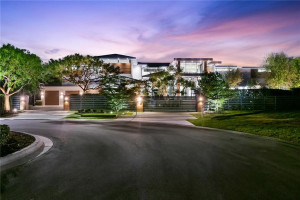 Photo for 10691 Golden Eagle Court, Plantation, FL 33324 - listing #FX-10271489 10691 Golden Eagle Court, Plantation, FL 33324