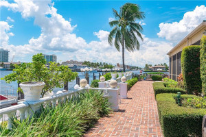 2500 Lucille Drive, Fort Lauderdale, FL 33316