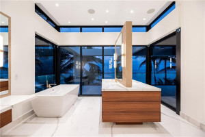 2400 N Atlantic Boulevard, Fort Lauderdale, FL 33305