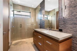 2400 N Atlantic Boulevard, Fort Lauderdale, FL 33305