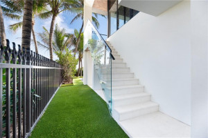 2400 N Atlantic Boulevard, Fort Lauderdale, FL 33305