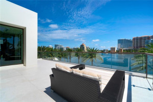 2665 Castilla Isle, Fort Lauderdale, FL 33301