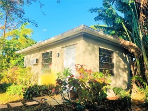 3340 NE 6th Avenue, Oakland Park, FL 33334