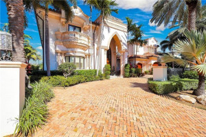 31 Isla Bahia Drive, Fort Lauderdale, FL 33316