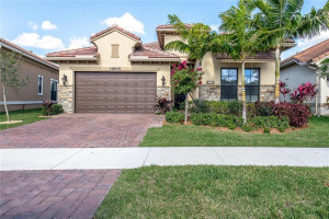 11805 N Kalmar Circle, Parkland, FL 33076