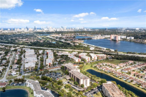 900 NE 195th Street, 513, Miami, FL 33179