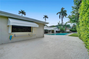 393 Centre Island, Golden Beach, FL 33160