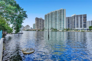 393 Centre Island, Golden Beach, FL 33160