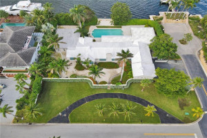 393 Centre Island, Golden Beach, FL 33160