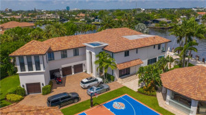 36 Minnetonka Road, Sea Ranch Lakes, FL 33308