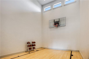 36 Minnetonka Road, Sea Ranch Lakes, FL 33308