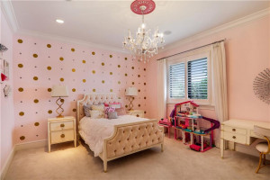 36 Minnetonka Road, Sea Ranch Lakes, FL 33308