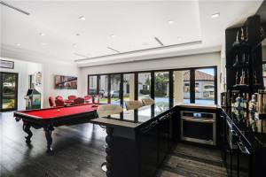 36 Minnetonka Road, Sea Ranch Lakes, FL 33308