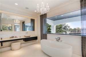 36 Minnetonka Road, Sea Ranch Lakes, FL 33308