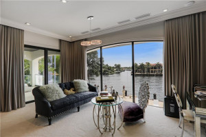 36 Minnetonka Road, Sea Ranch Lakes, FL 33308