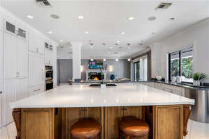 36 Minnetonka Road, Sea Ranch Lakes, FL 33308