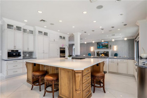 36 Minnetonka Road, Sea Ranch Lakes, FL 33308