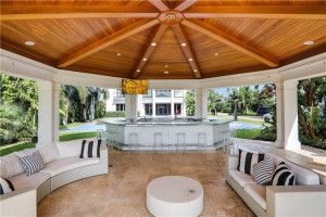 36 Minnetonka Road, Sea Ranch Lakes, FL 33308