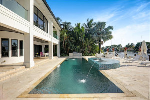 36 Minnetonka Road, Sea Ranch Lakes, FL 33308