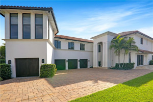 36 Minnetonka Road, Sea Ranch Lakes, FL 33308