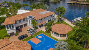 36 Minnetonka Road, Sea Ranch Lakes, FL 33308