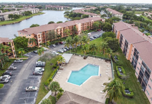 Photo for 701 SW 141st Avenue, 401R, Pembroke Pines, FL 33027 - Listing #FX-10286993 701 SW 141st Avenue, 401R, Pembroke Pines, FL 33027