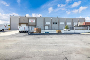 7450 W 4th Avenue, Hialeah, FL 33014