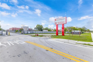 7450 W 4th Avenue, Hialeah, FL 33014