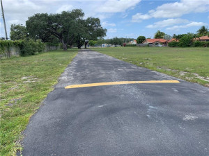 7450 W 4th Avenue, Hialeah, FL 33014