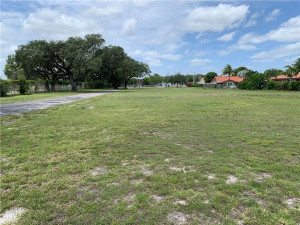 7450 W 4th Avenue, Hialeah, FL 33014