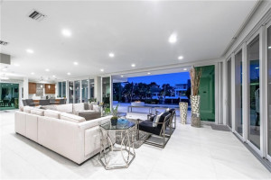 38 Pelican Drive, Fort Lauderdale, FL 33301