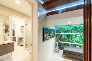 38 Pelican Drive, Fort Lauderdale, FL 33301