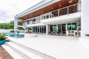 38 Pelican Drive, Fort Lauderdale, FL 33301