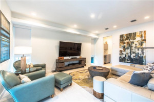 38 Pelican Drive, Fort Lauderdale, FL 33301