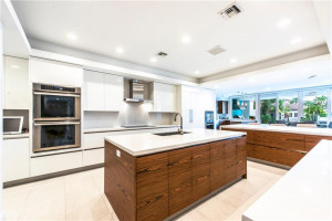 38 Pelican Drive, Fort Lauderdale, FL 33301