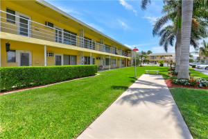 Photo for 1110 N Riverside Drive, 24, Pompano Beach, FL 33062 - Listing #FX-10289184 1110 N Riverside Drive, 24, Pompano Beach, FL 33062