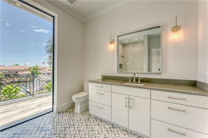 1725 SE 8th Street, Fort Lauderdale, FL 33316