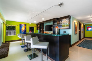 2416 N Atlantic Boulevard, Fort Lauderdale, FL 33305